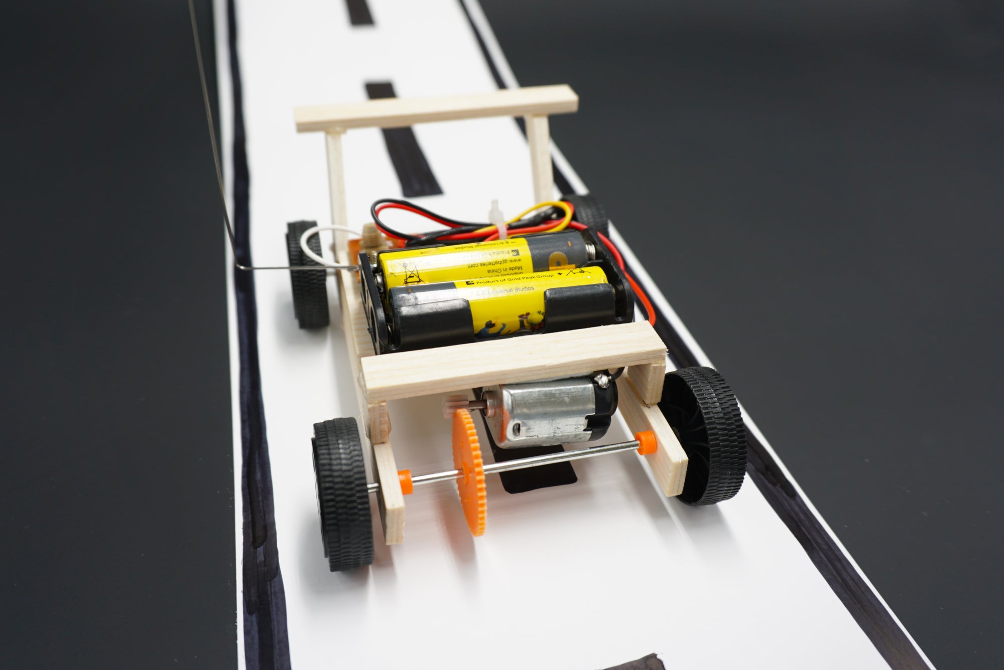 Circuit Board Race Car (remote controlled)（經典款電路板遙控車） - Moinàrchy MIY (HK)