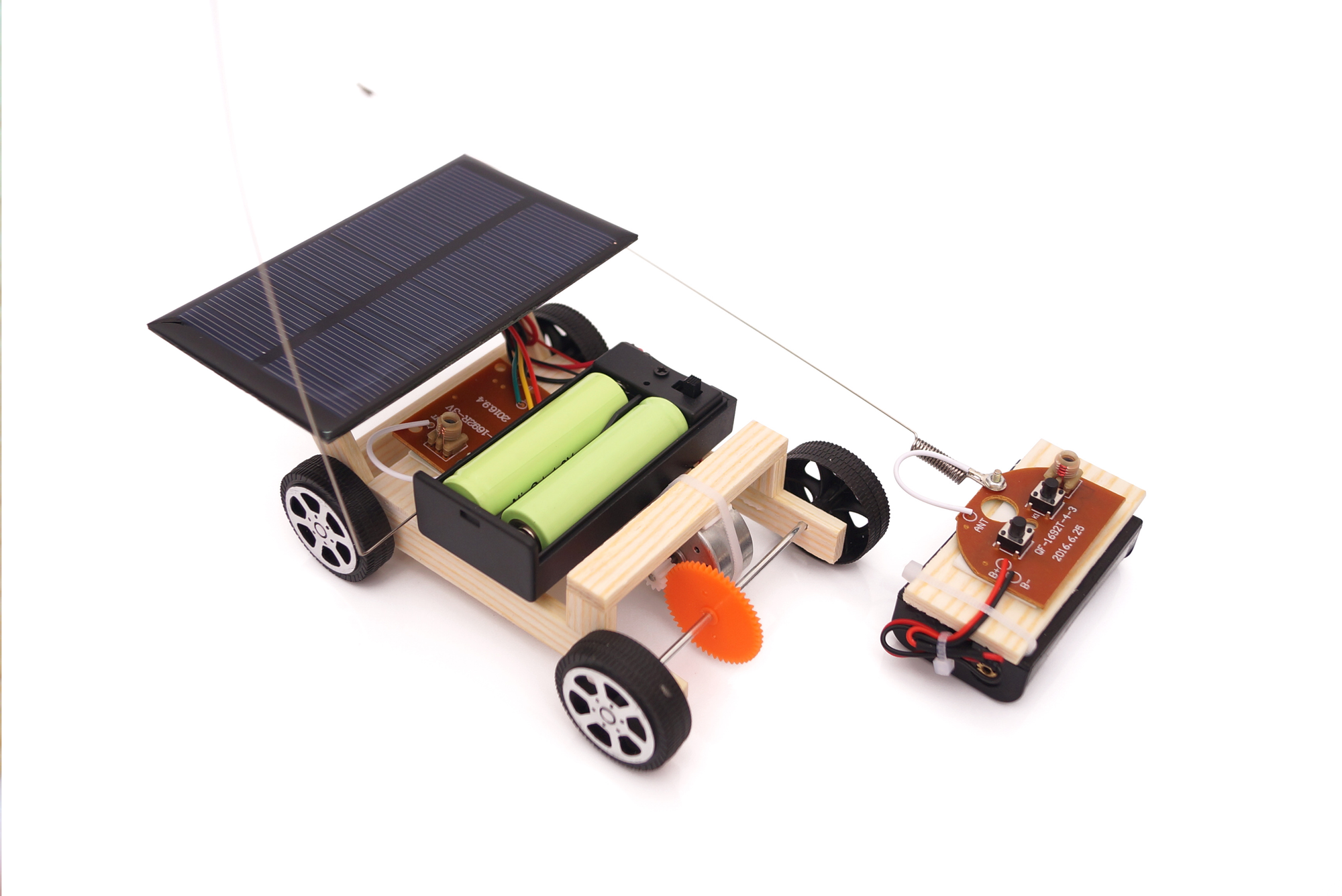 Solar Powered Circuit Board Hybrid Car (remote controlled) （太陽能款電路板遙控車） - Moinàrchy MIY (HK)